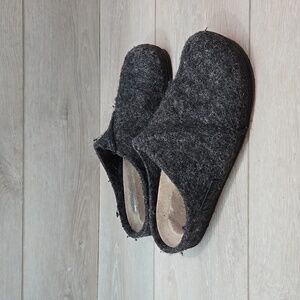 Taos Womens Wooled class slip on Clog mule shoes sz 38/7-7.5